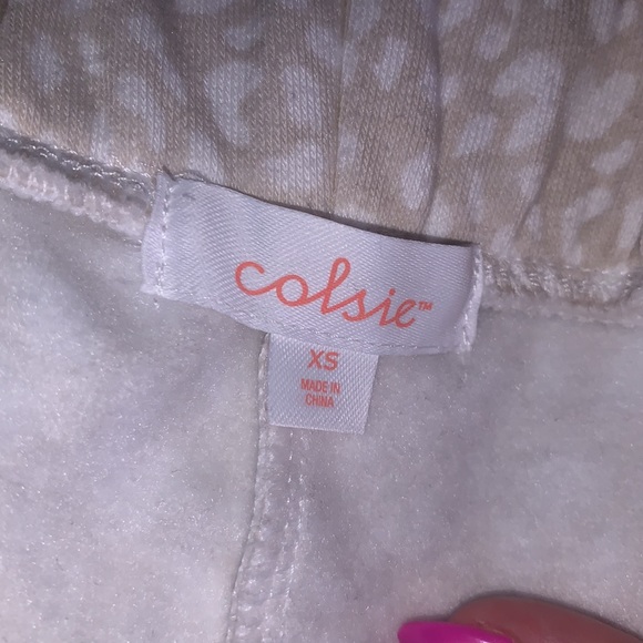 beige cheetah print pajama shorts - Picture 3 of 4